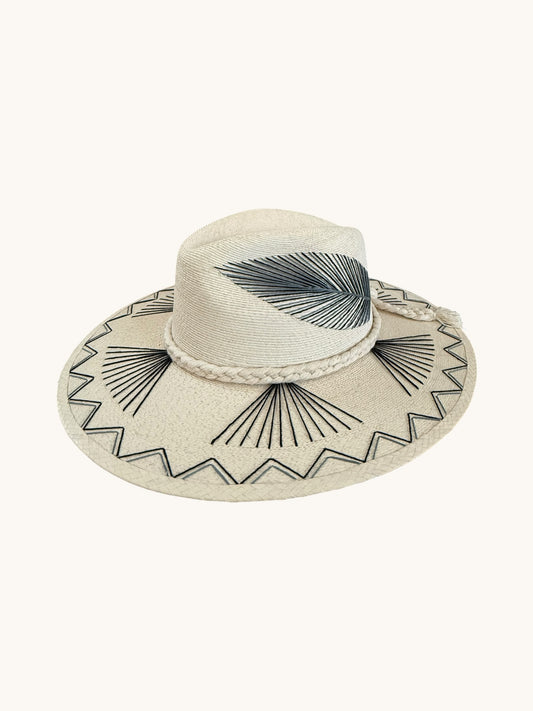 PALM HAT: BLACK LEAF