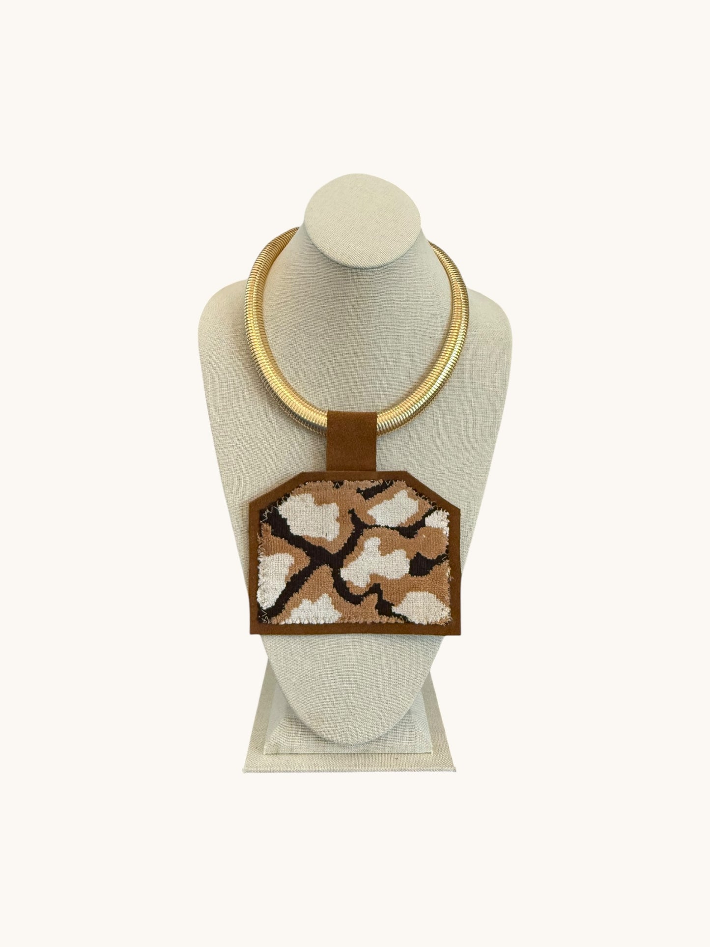 TEXTILE PENDANT - GOLD SNAKE CHAIN
