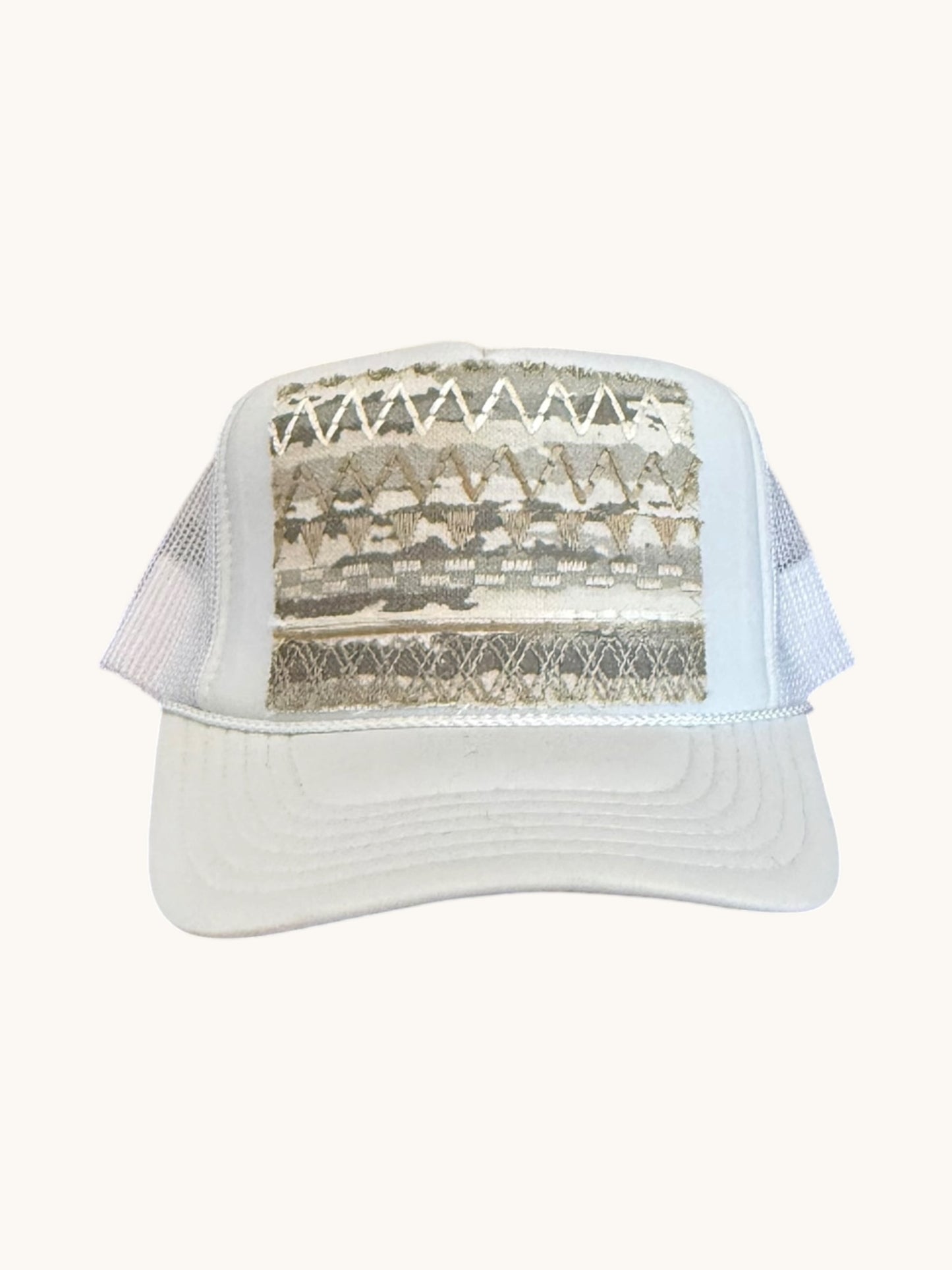 TEXTILE TRUCKER - WHITE